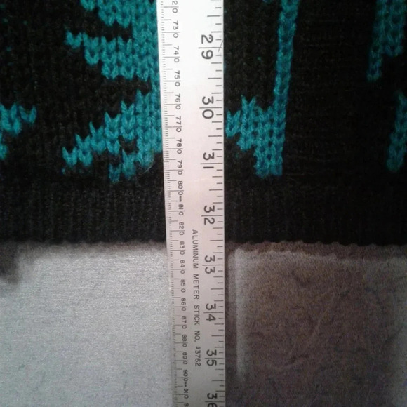 Women's Electric Blue with Black  Jacquard Animal Pattern Sweater Size Small - Picture 6 of 6